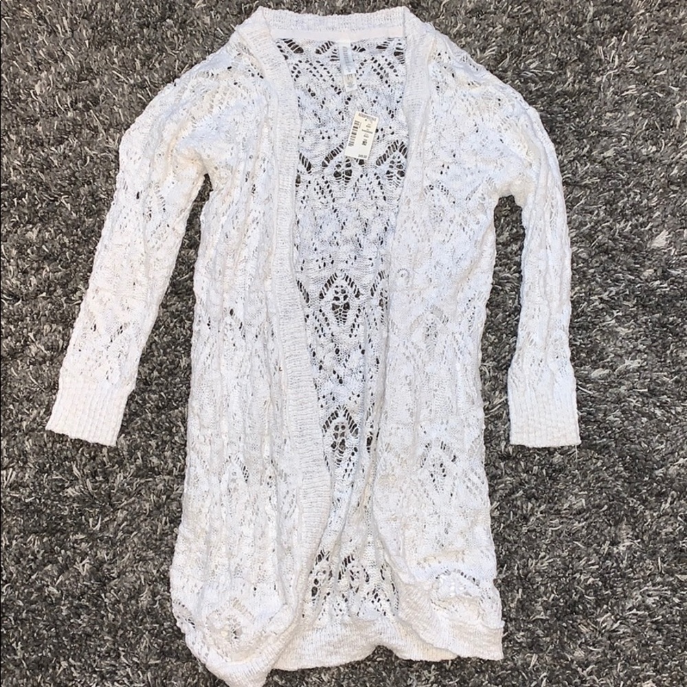 Super cute white aero cardigan